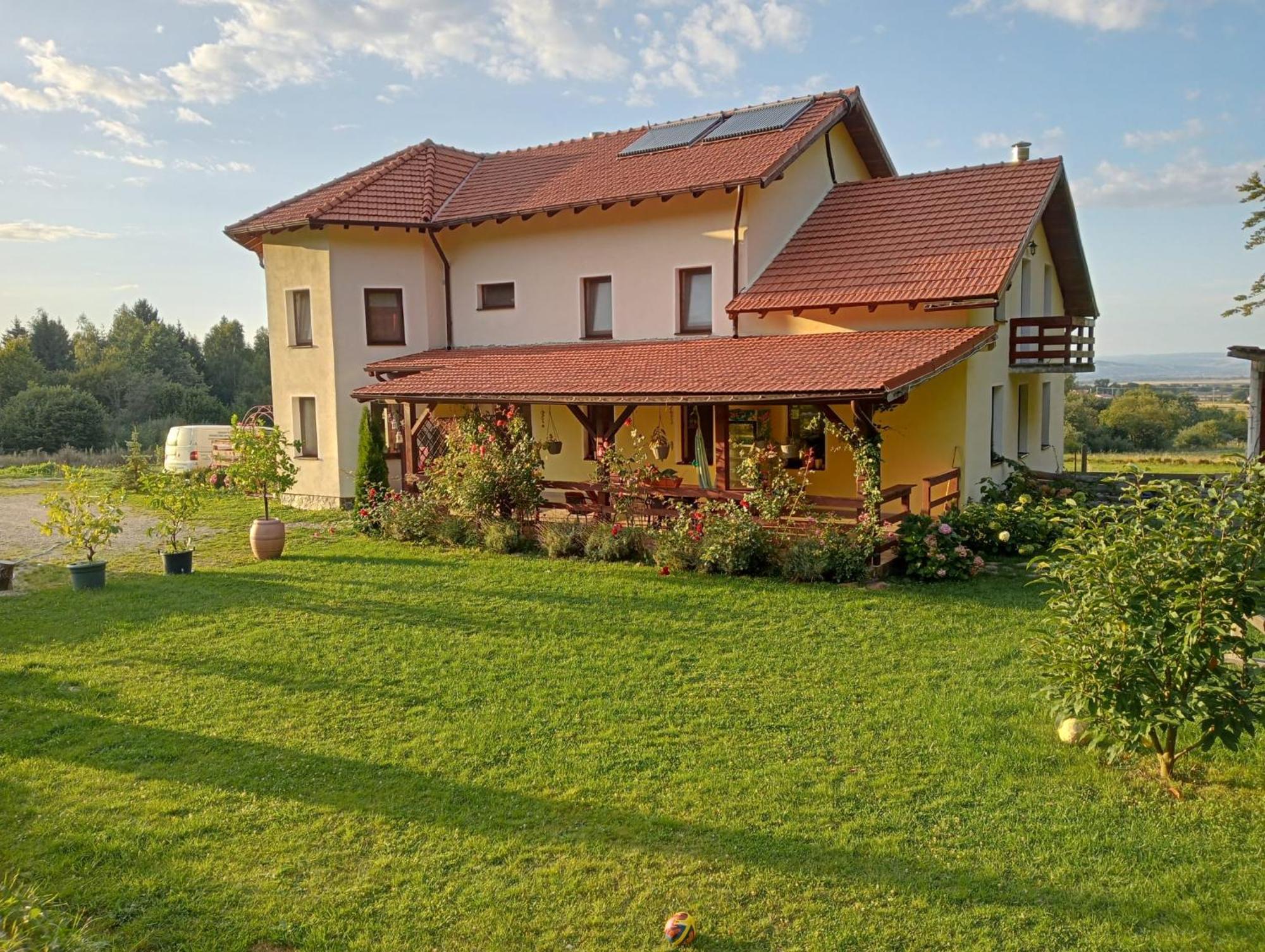 Pensiunea Rozelor Statiunea Climaterica Sambata Sîmbăta de Sus Kültér fotó